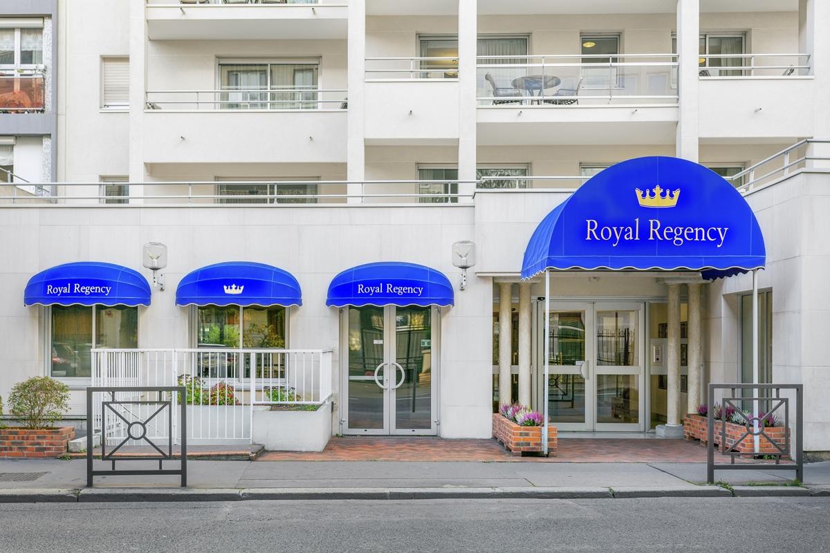 Royal Regency Paris Vincennes Hotel Bagian luar foto